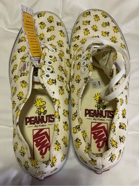 Vans x Peanuts This Womans White & Yellow Woodstock Authentic Shoes